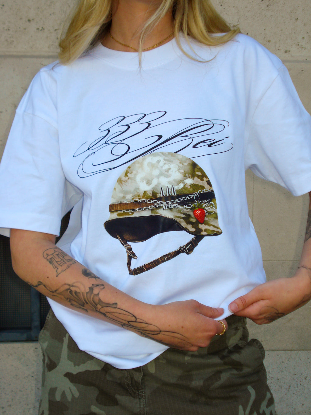 H3LMET TEE