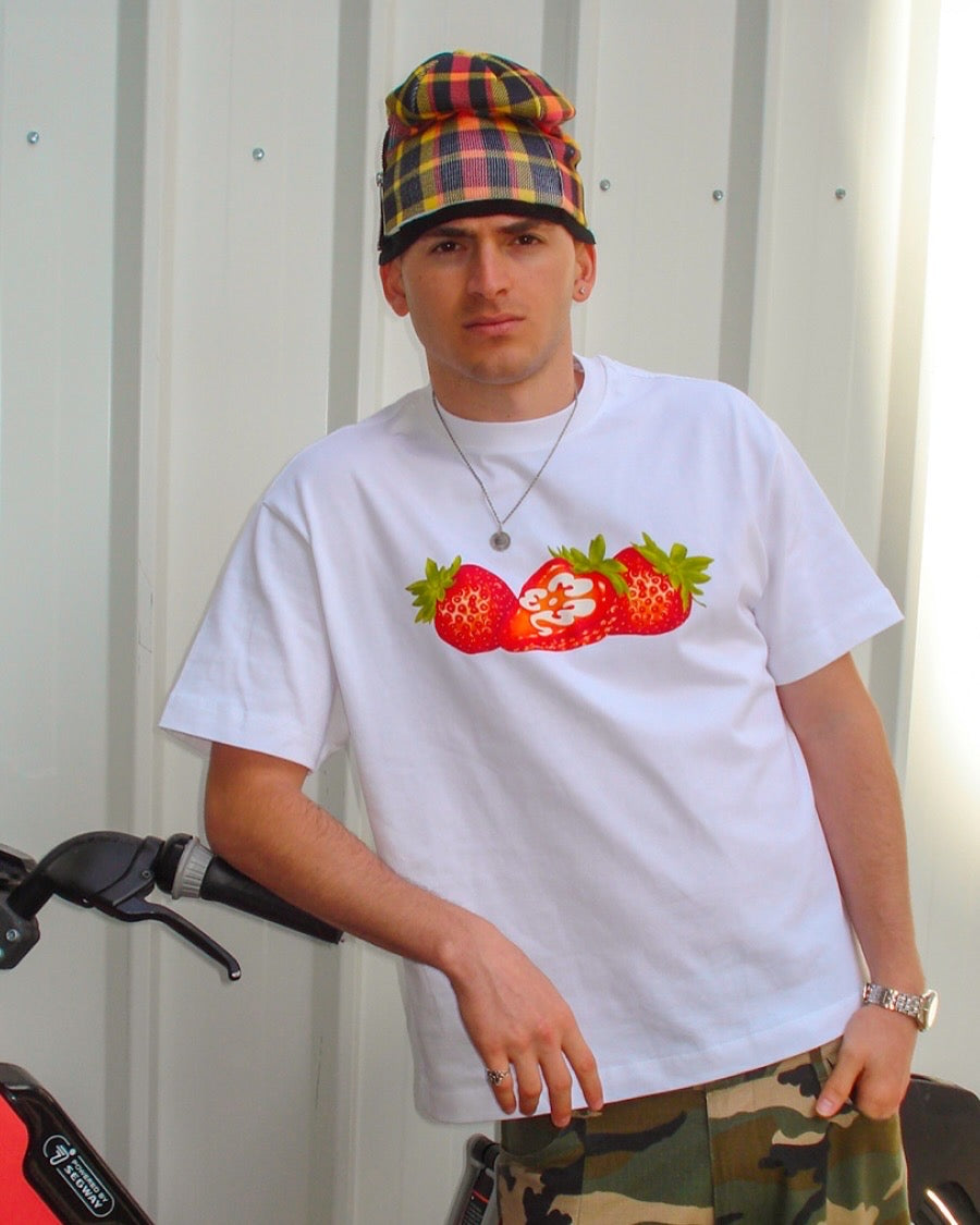 STRAWB3RRY TEE V2